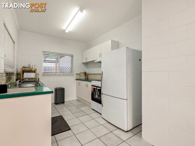 1/130 Robert Road BENTLEY PARK QLD 4869