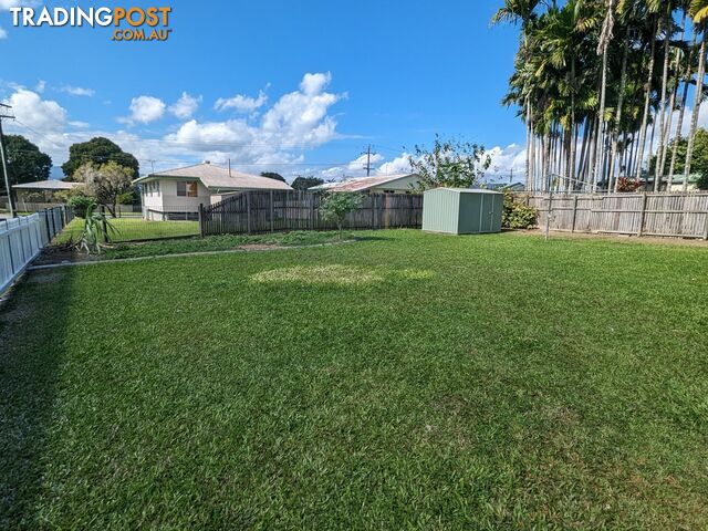 16 Witney Street MANOORA QLD 4870