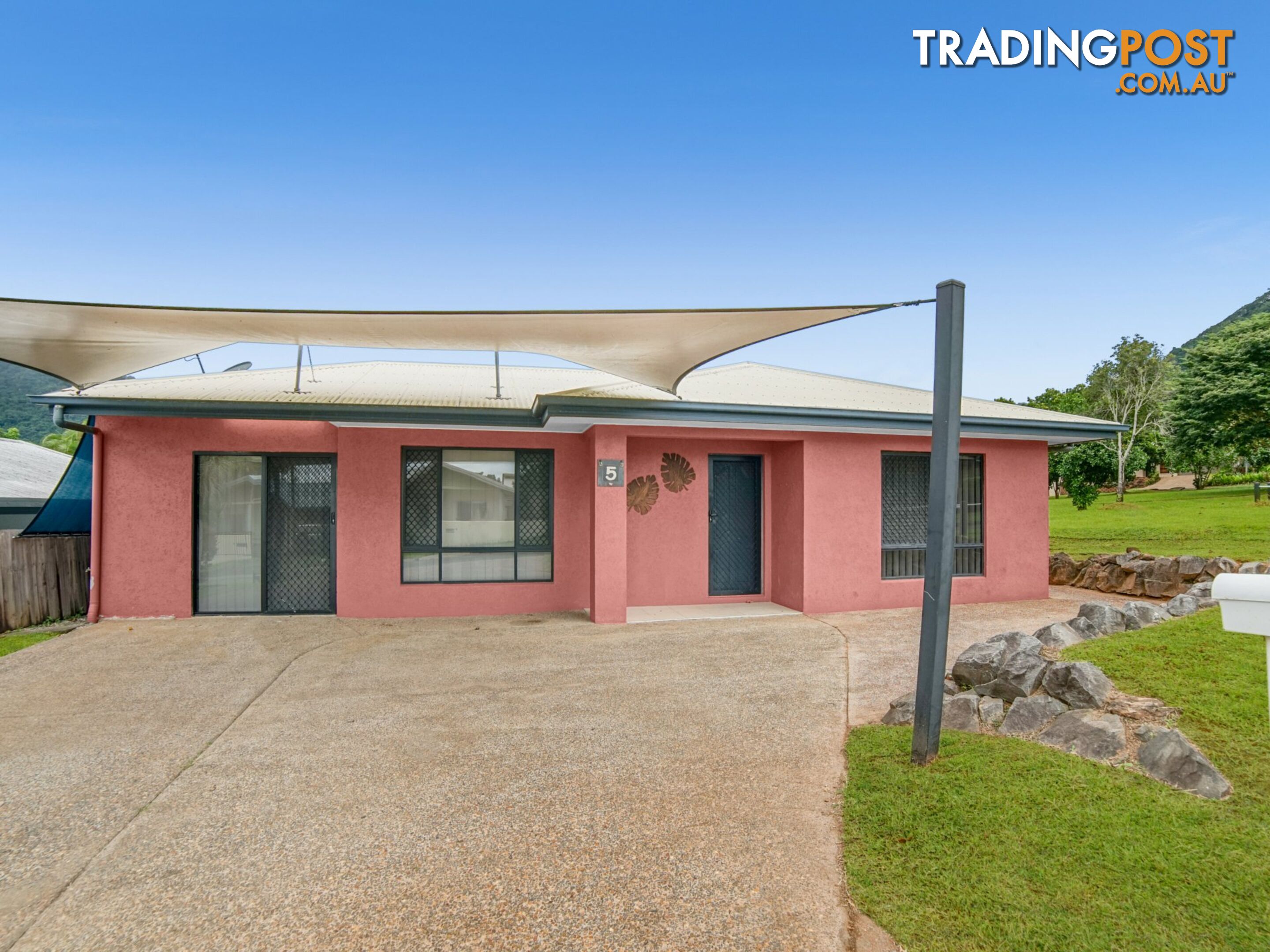 5 Saligna Close REDLYNCH QLD 4870