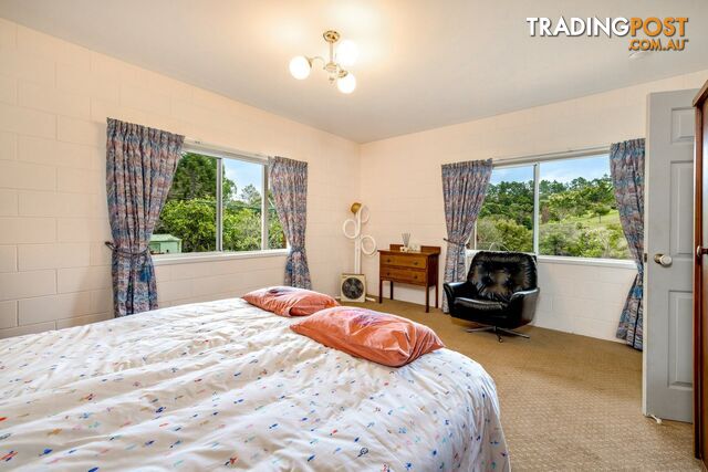 4 The Esplanade YUNGABURRA QLD 4884