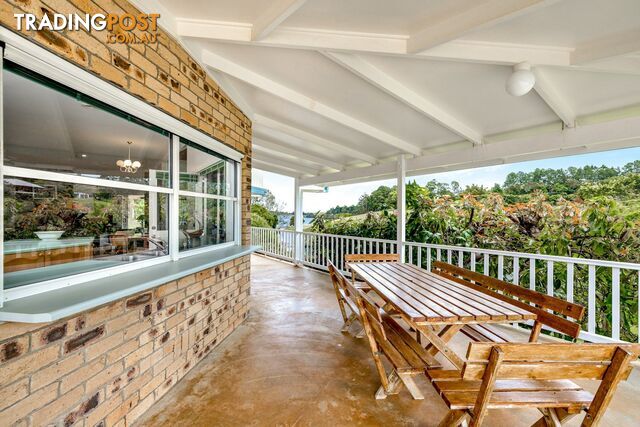 4 The Esplanade YUNGABURRA QLD 4884