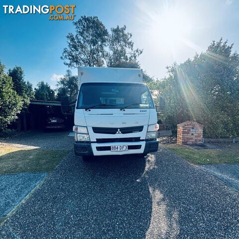 2015 Mitsubishi FUSO Canter Pantech Truck
