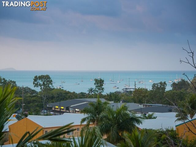 Unit 112/2 Eshelby Drive CANNONVALE QLD 4802