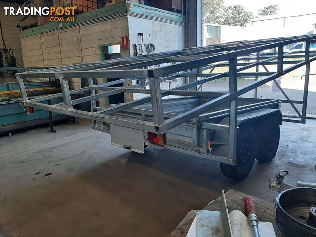 CONCRETORS TRAILER WITH MESH/TIMBER RACK - photo 4 of 5