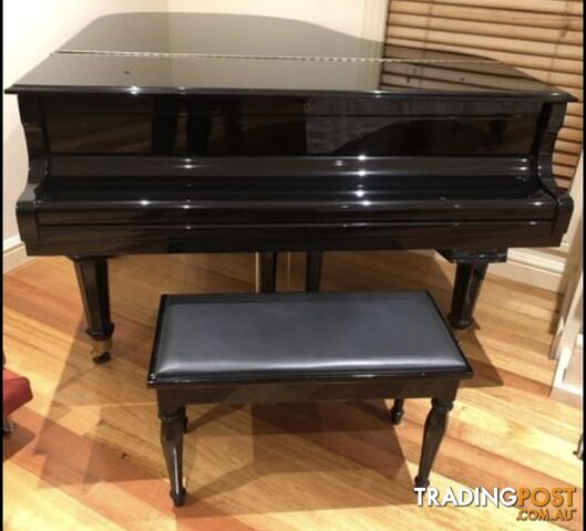 Story & Clark Baby Grand Piano (Ebony)