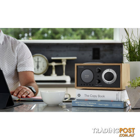 M1POBB MODEL ONE PLUS -OAK / BLACK DAB+/FM/ BLUETOOTH CLOCK RADIO - photo 4 of 4