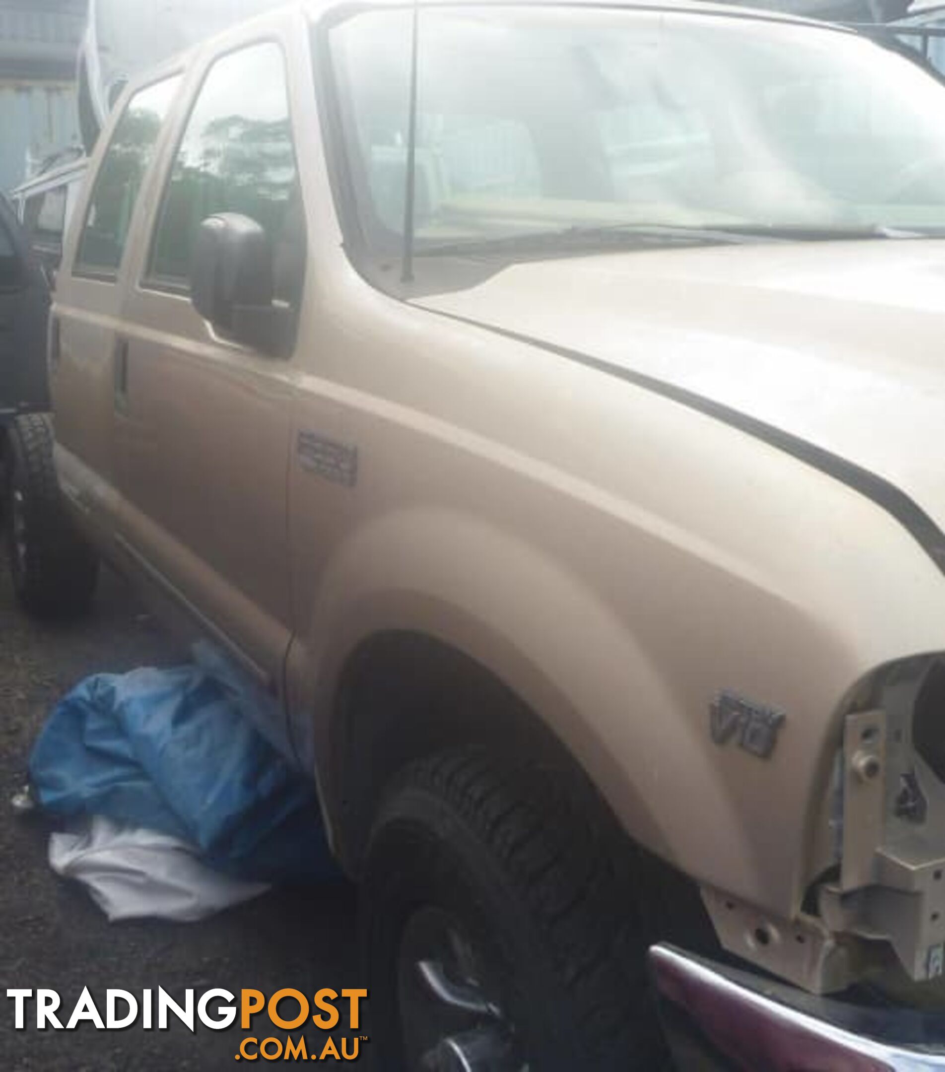 •	2004 Ford F250 Superduty XLT (10 Currently being dismantled)