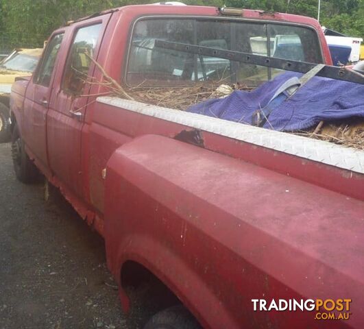 •	2004 Ford F250 Superduty XLT (10 Currently being dismantled)