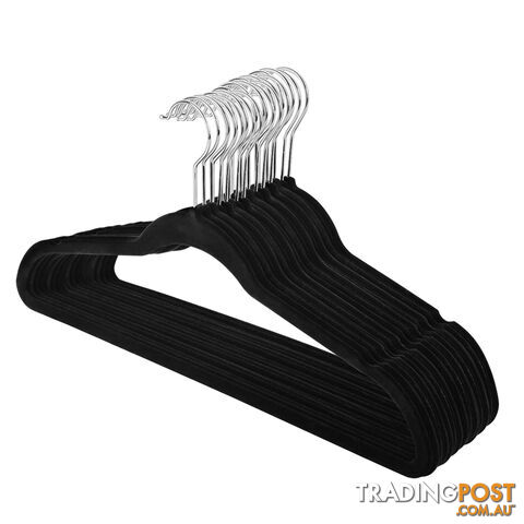 Set of 100 Velvet Coat Hangers