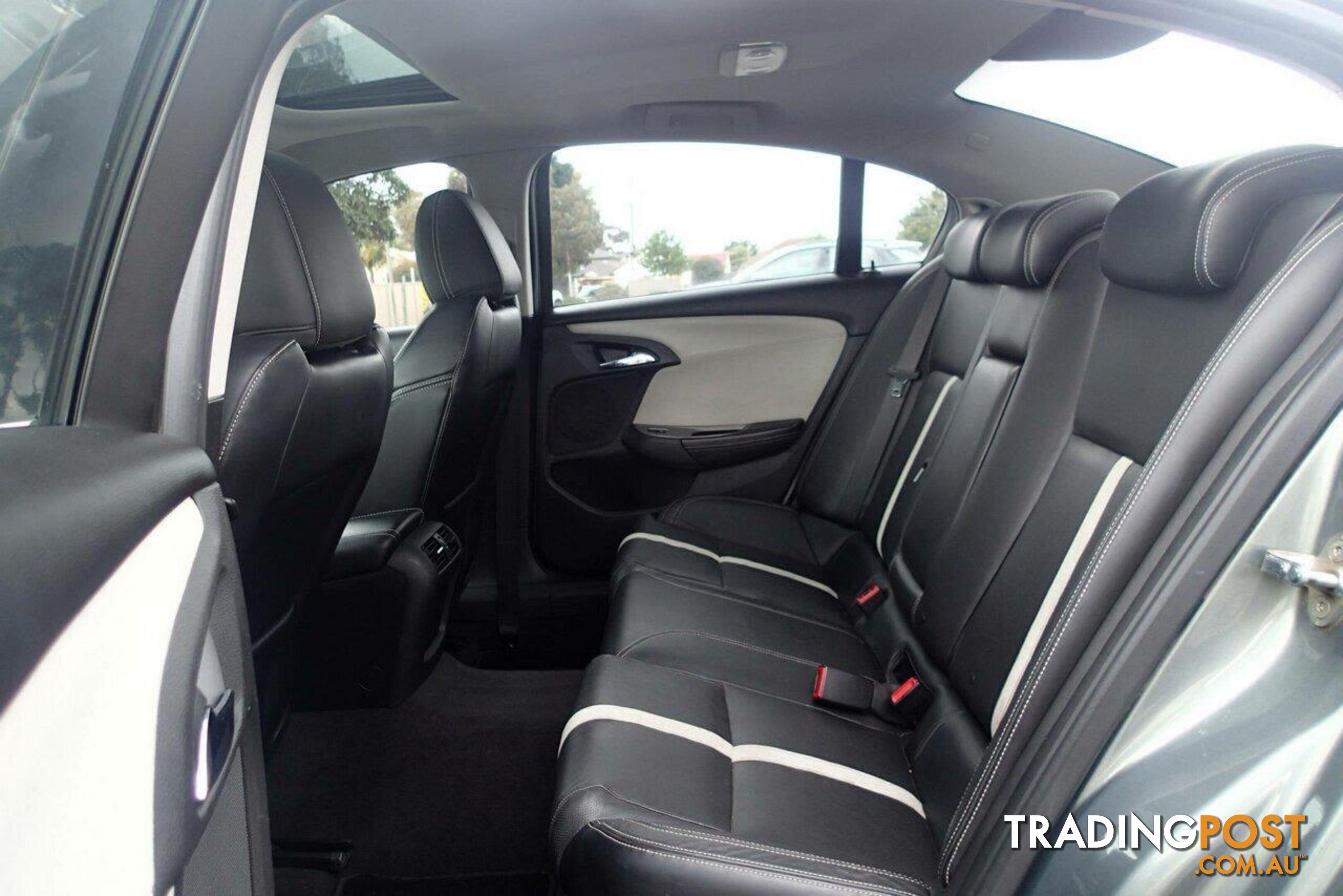 2014 HOLDEN CALAIS V VF SEDAN, 4 DOORS, 5 SEATS