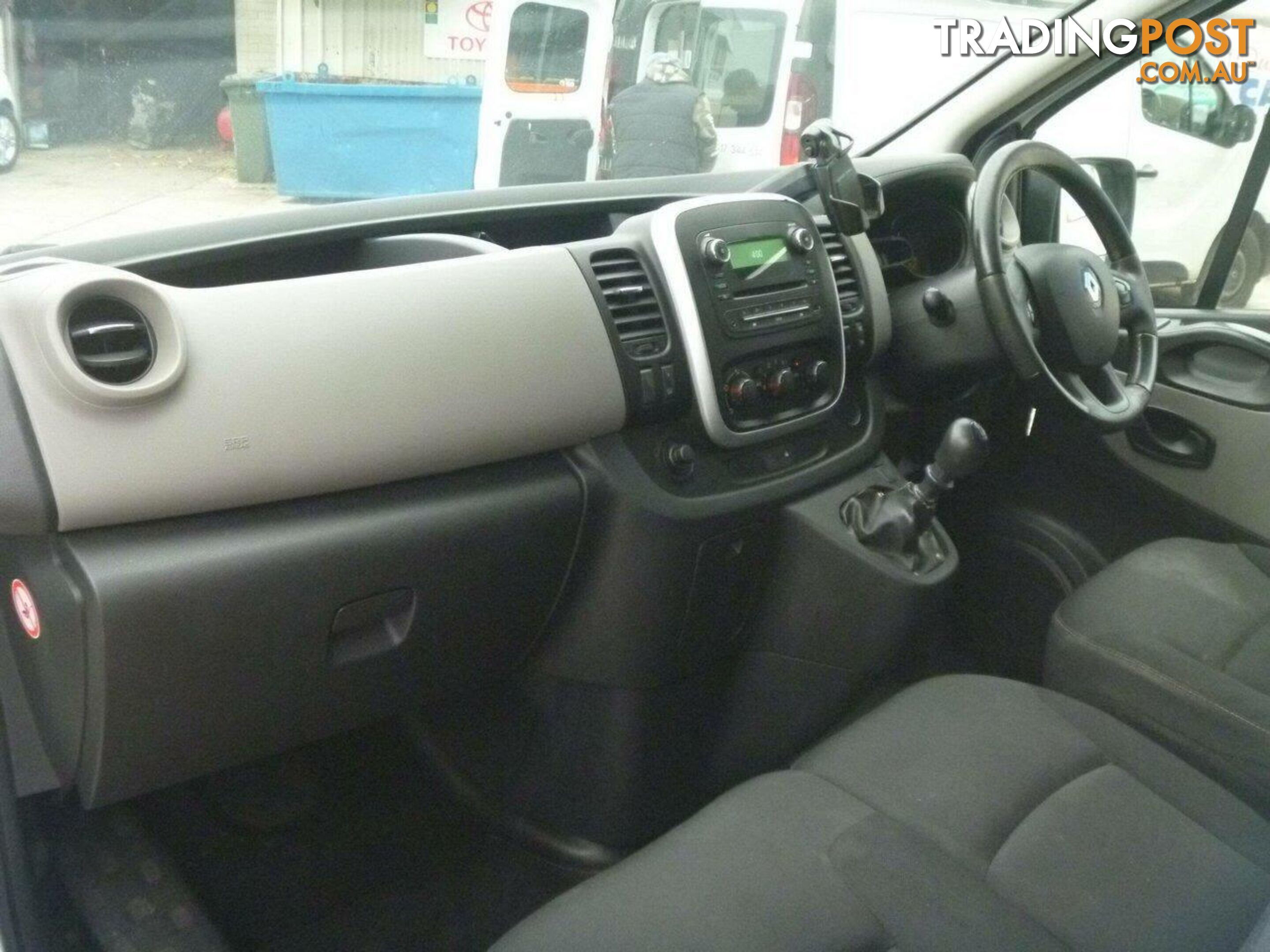 2015 RENAULT TRAFIC SWB X82 COMMERCIAL