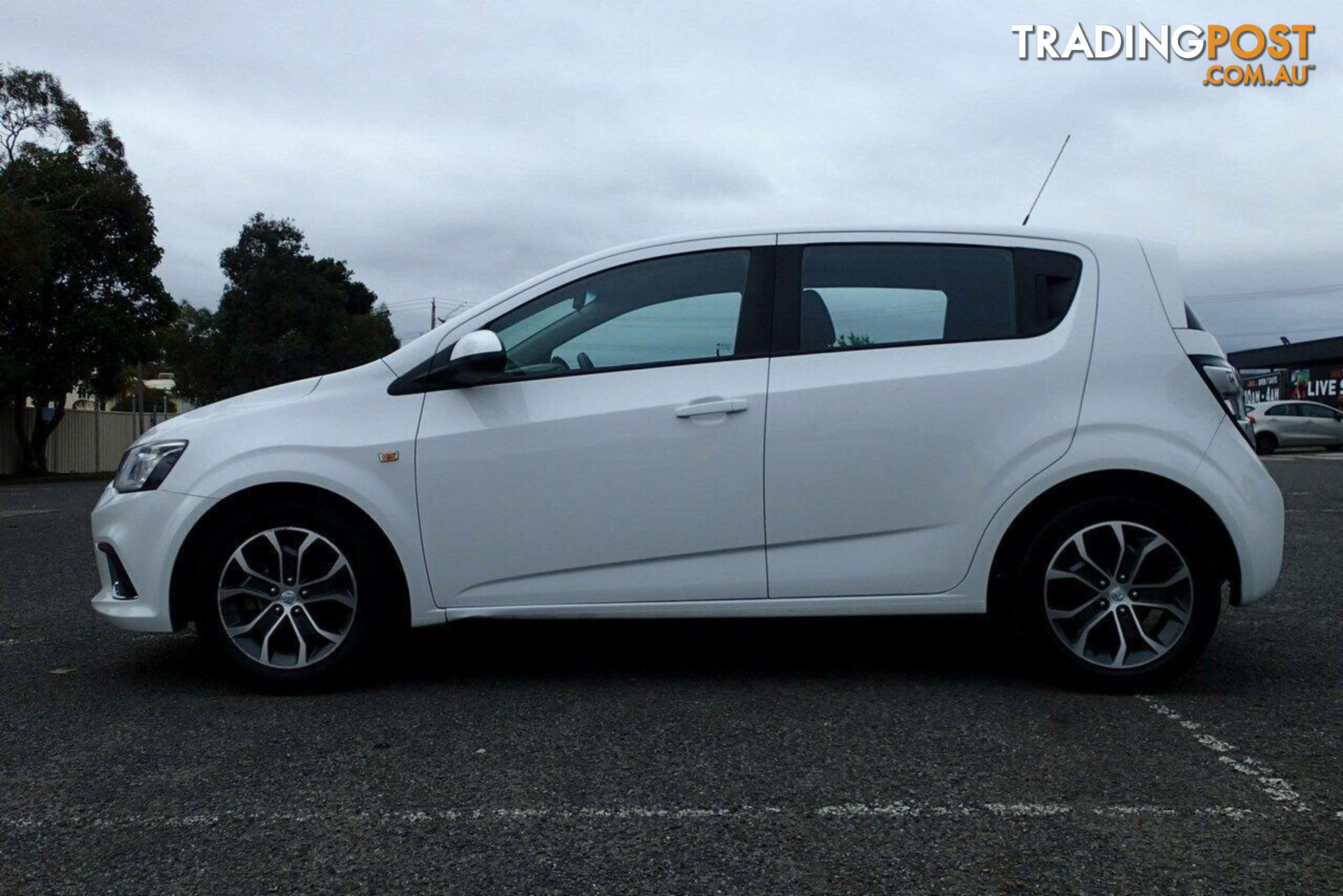 2017 HOLDEN BARINA CD TM MY18 HATCH, 5 DOORS, 5 SEATS