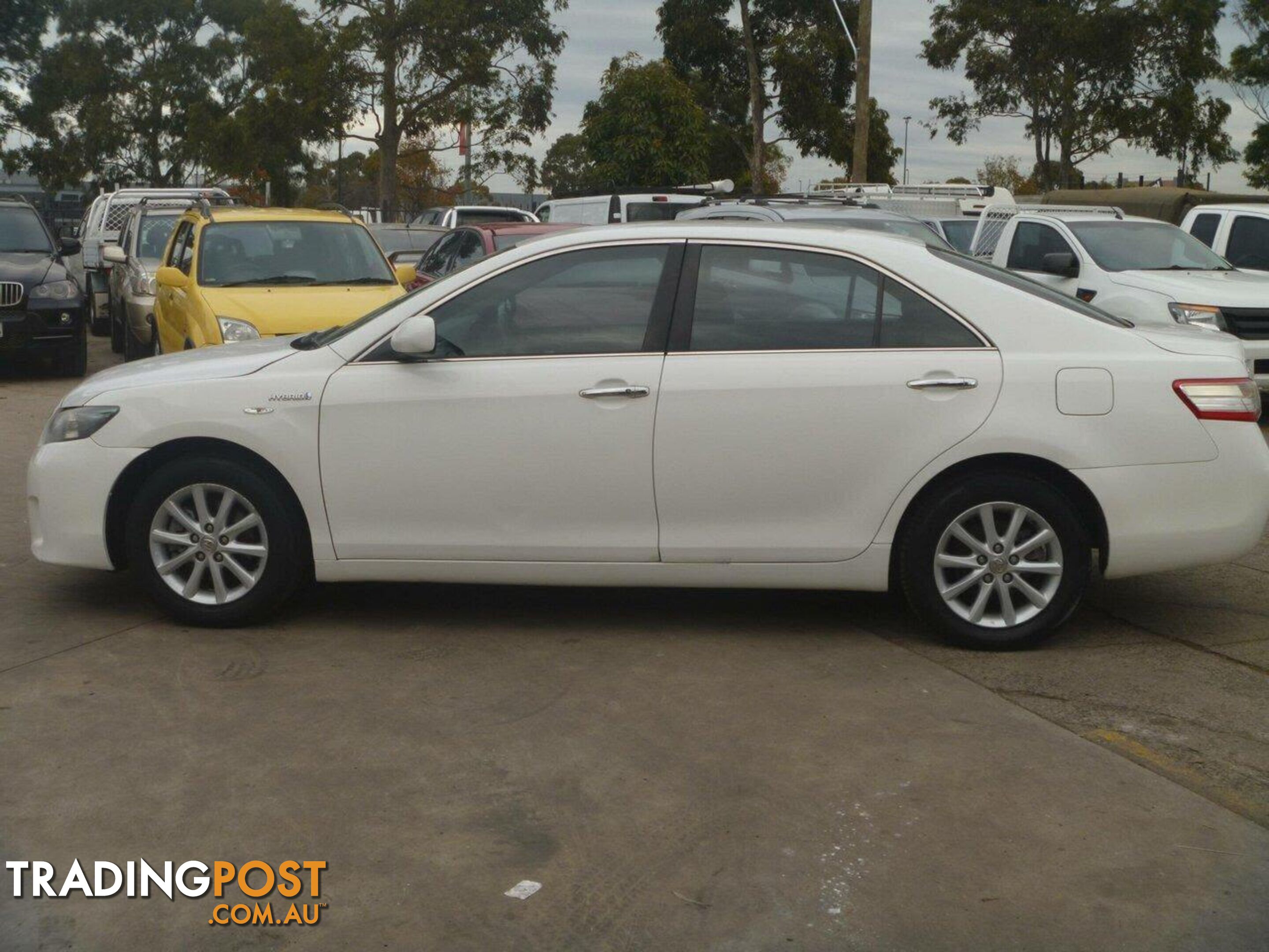 2011 TOYOTA CAMRY HYBRID AHV40R SEDAN