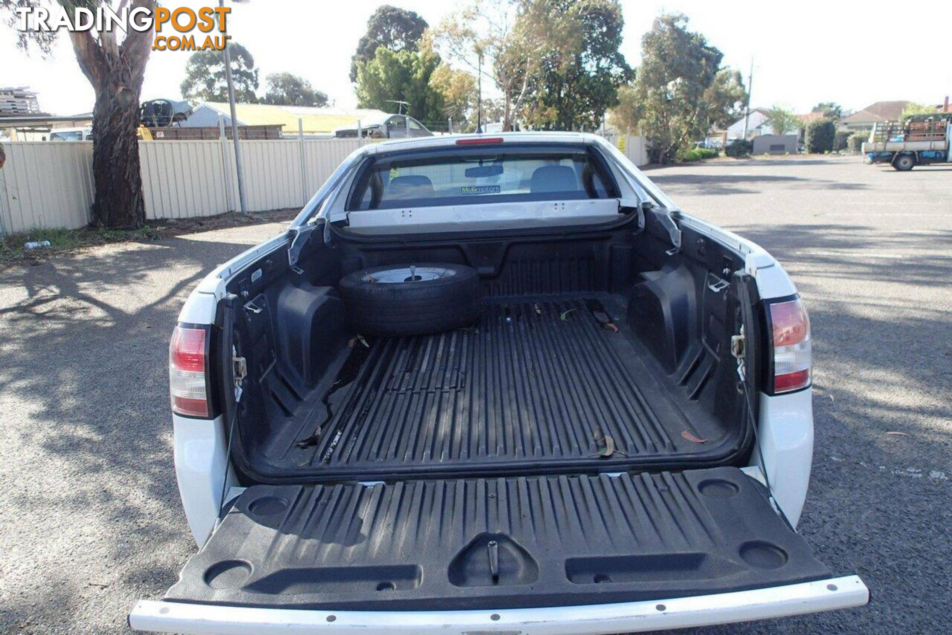 2012 HOLDEN COMMODORE OMEGA (LPG) VE II MY12 UTE TRAY, 2 DOORS, 2 SEATS