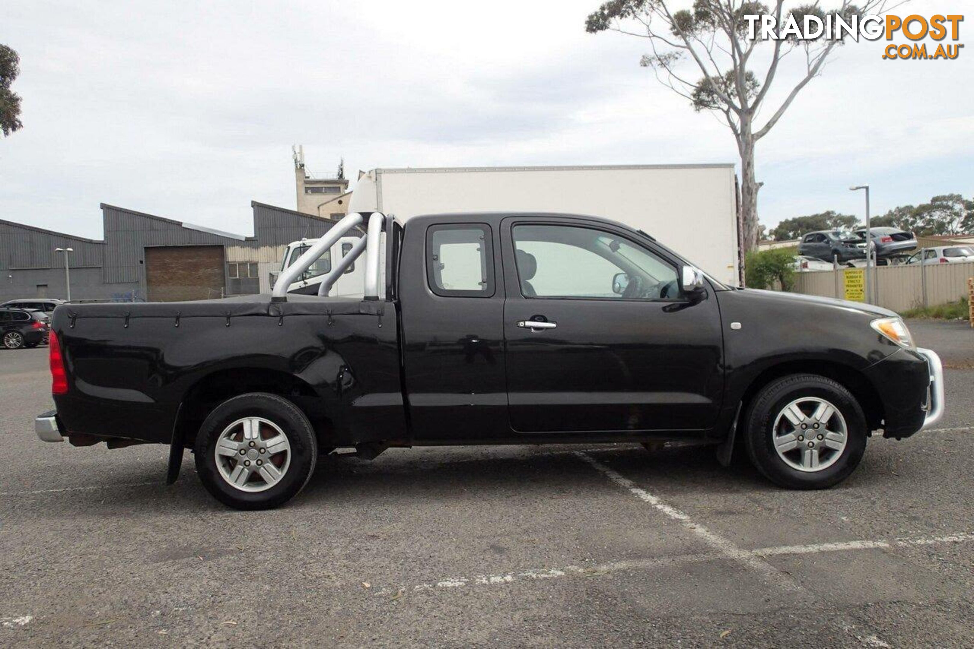 2005 TOYOTA HILUX SR GGN15R UTE TRAY, 4 DOORS, 5 SEATS