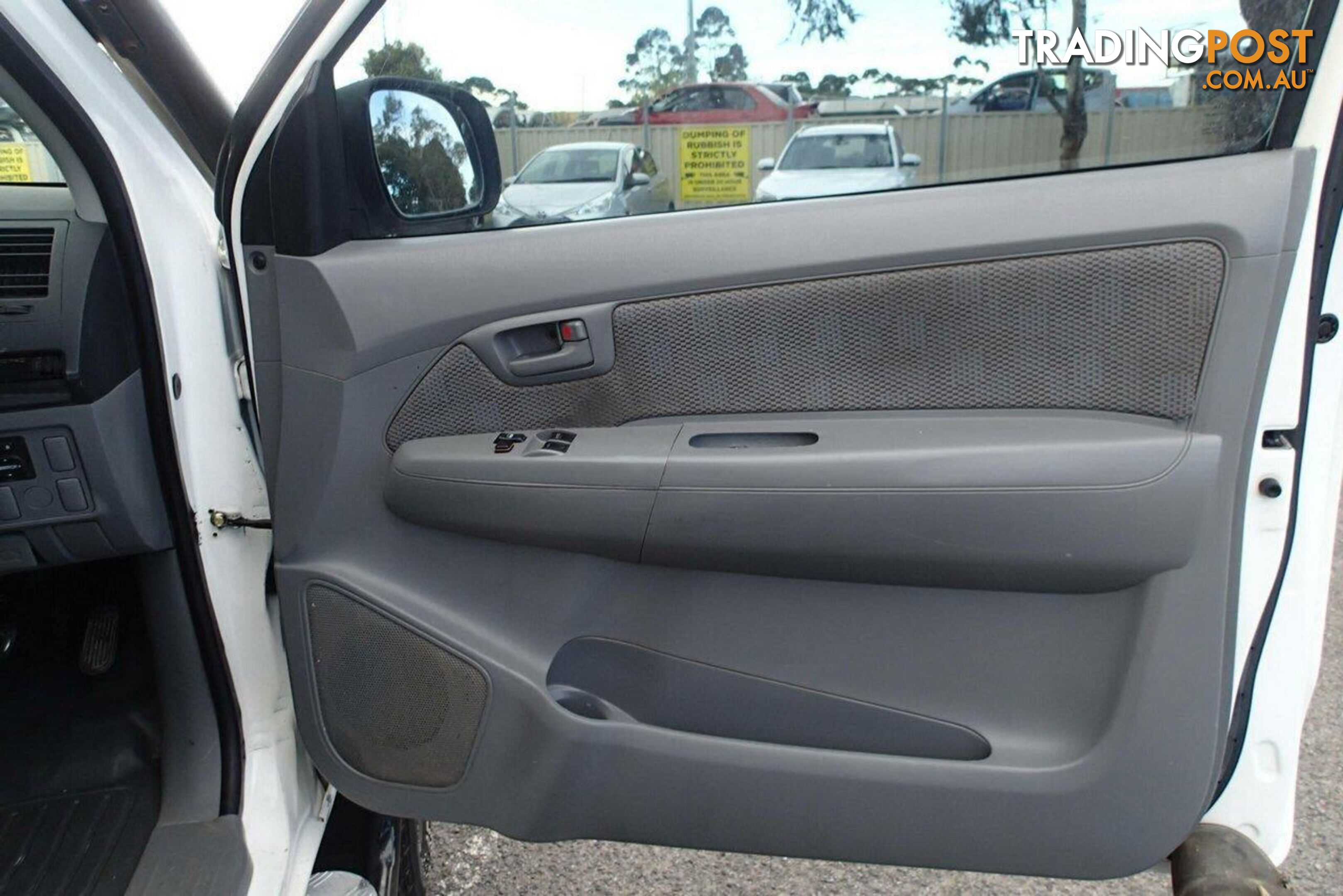 2009 TOYOTA HILUX SR (4X4) KUN26R 08 UPGRADE UTE TRAY, 2 DOORS, 3 SEATS