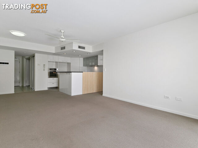 6 57 Grand Parade Parrearra QLD 4575