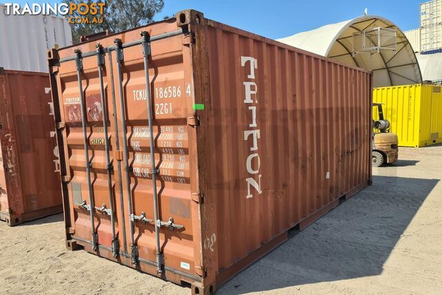 20' STANDARD HEIGHT SHIPPING CONTAINER - in Childers