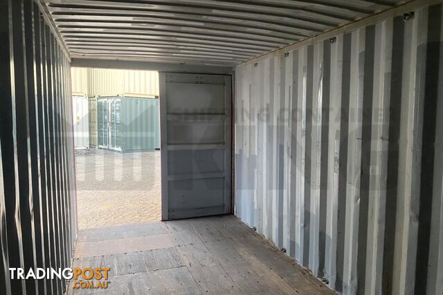 20' STANDARD HEIGHT SHIPPING CONTAINER - in Emerald
