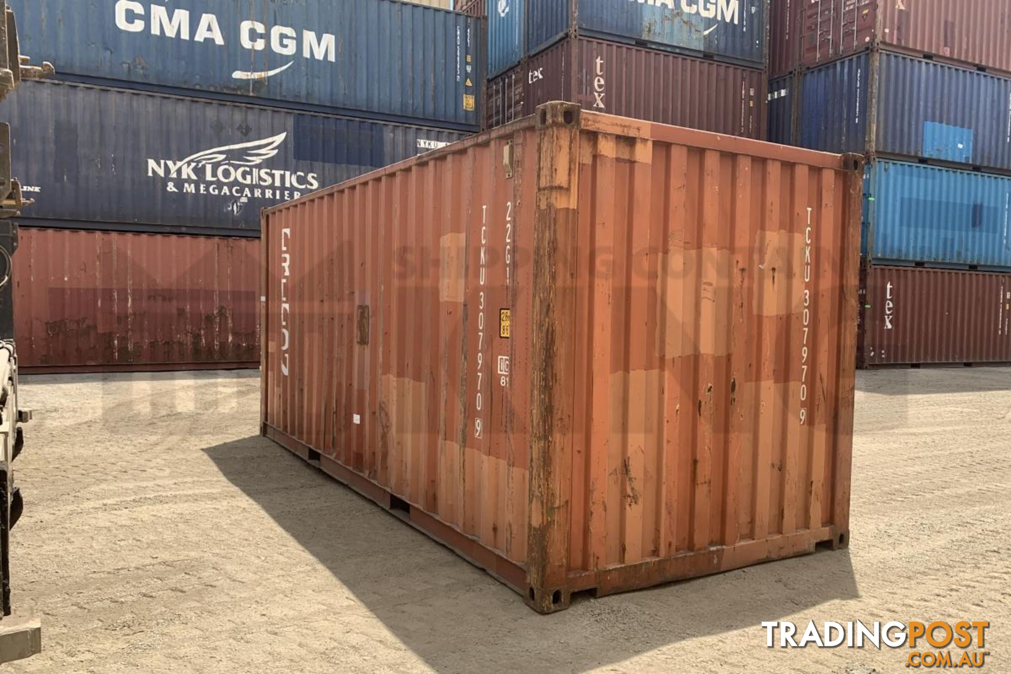 20' STANDARD HEIGHT SHIPPING CONTAINER - in Brisbane