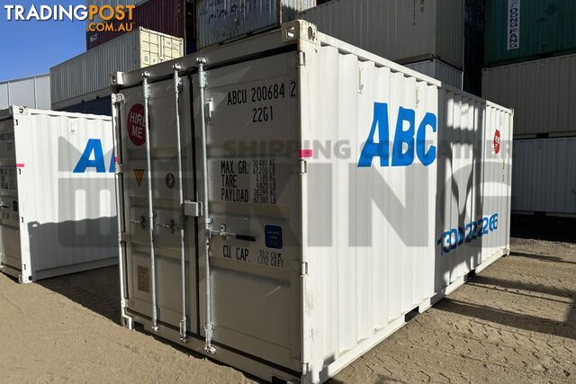 20' STANDARD HEIGHT SHIPPING CONTAINER - in Brisbane