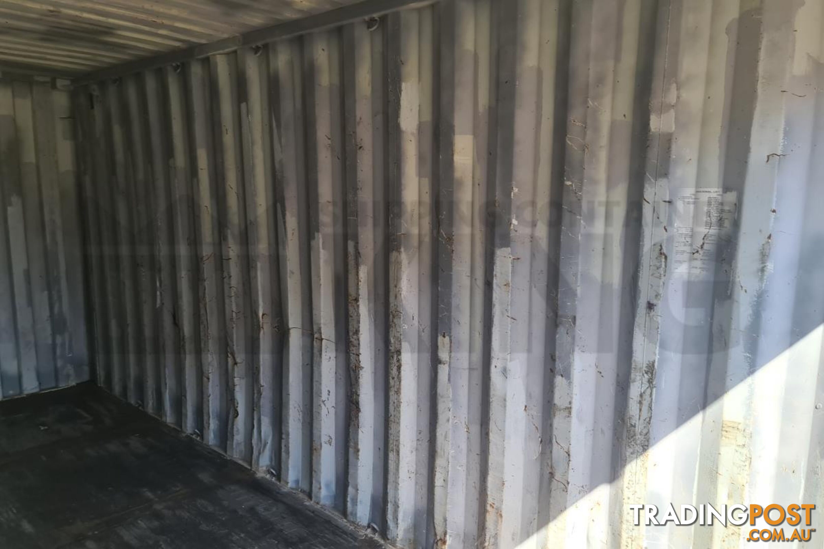 20' STANDARD HEIGHT SHIPPING CONTAINER - in Brisbane