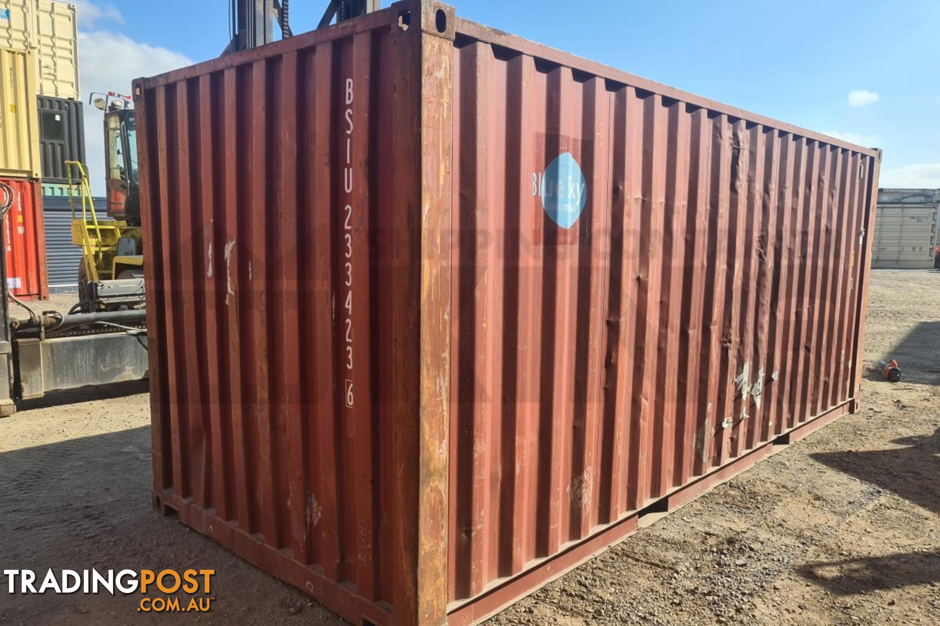 20' STANDARD HEIGHT SHIPPING CONTAINER - in Brisbane