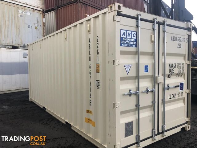 20FT SHIPPING CONTAINER W' TRI DOOR