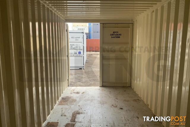 20' STANDARD HEIGHT SHIPPING CONTAINER - in Toowoomba