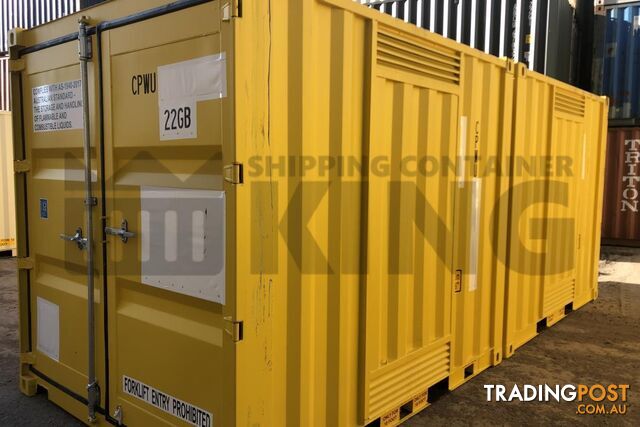 PAIR OF 10' DANGEROUS GOODS SHIPPING CONTAINERS (2 X 4 CORNER POST 10' DANGEROUS GOODS) - in Brisbane