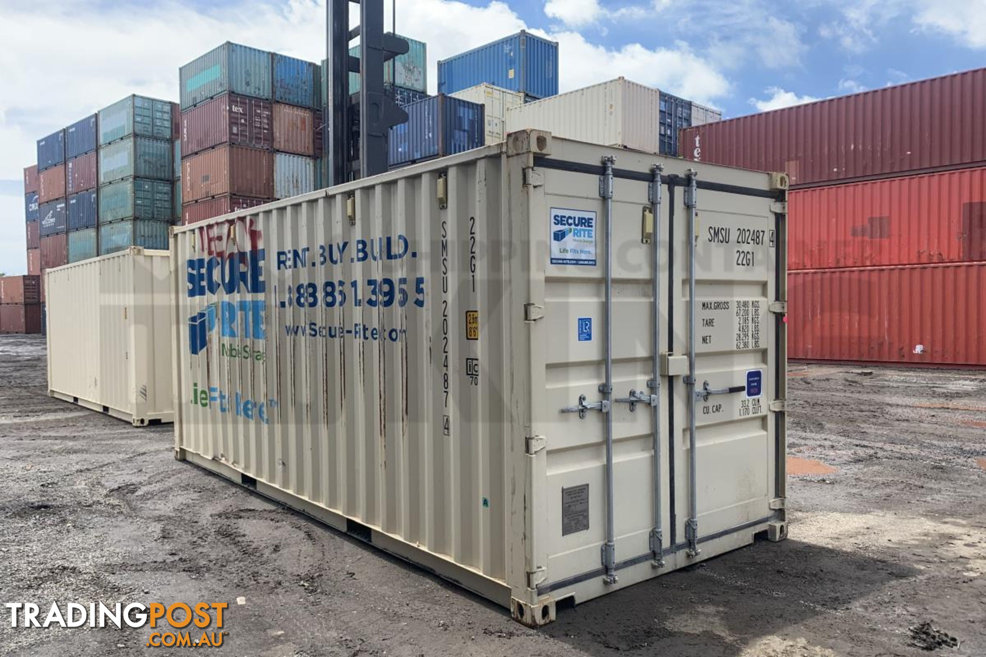 20' STANDARD HEIGHT SHIPPING CONTAINER - in Brisbane