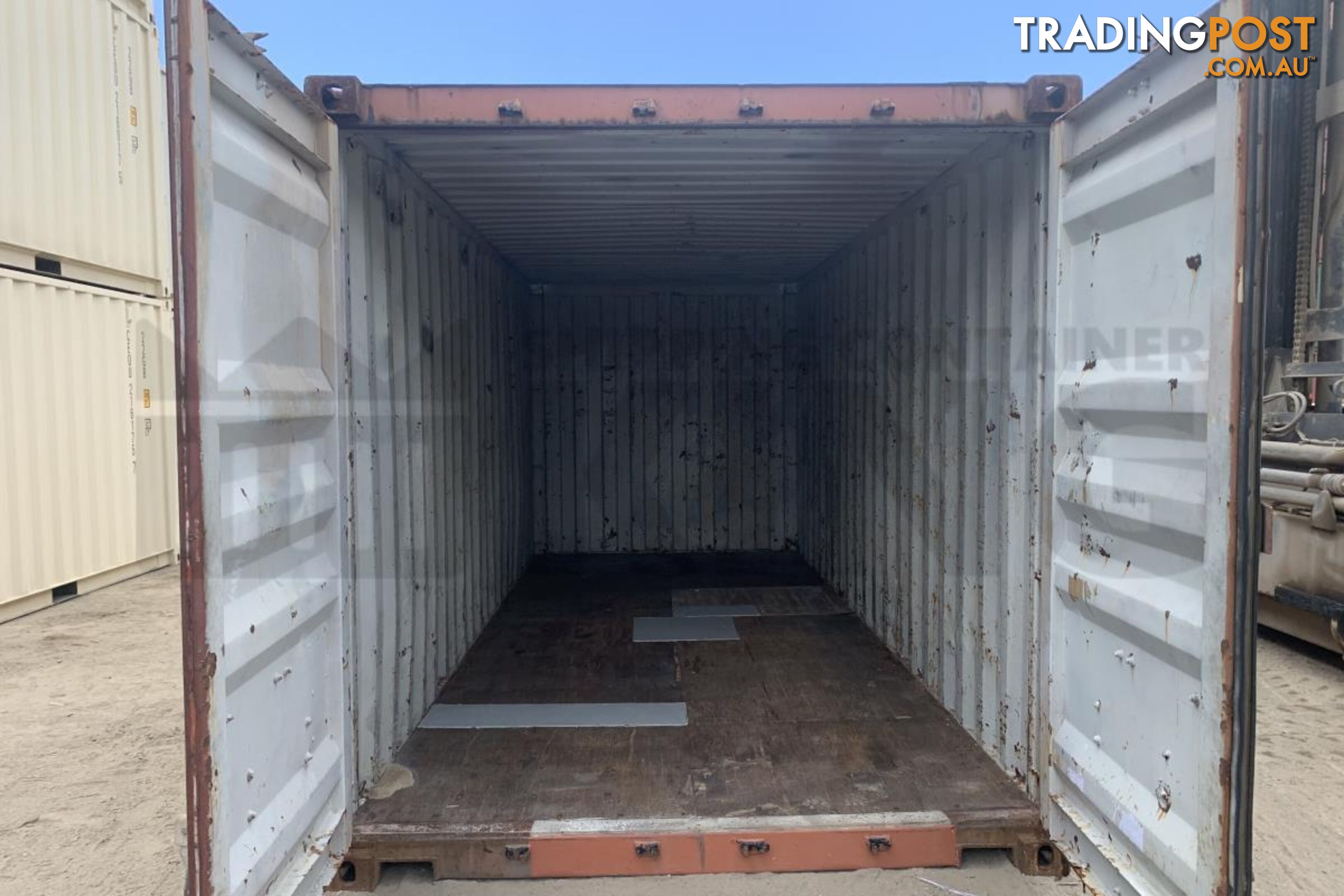 20' STANDARD HEIGHT SHIPPING CONTAINER - in Brisbane