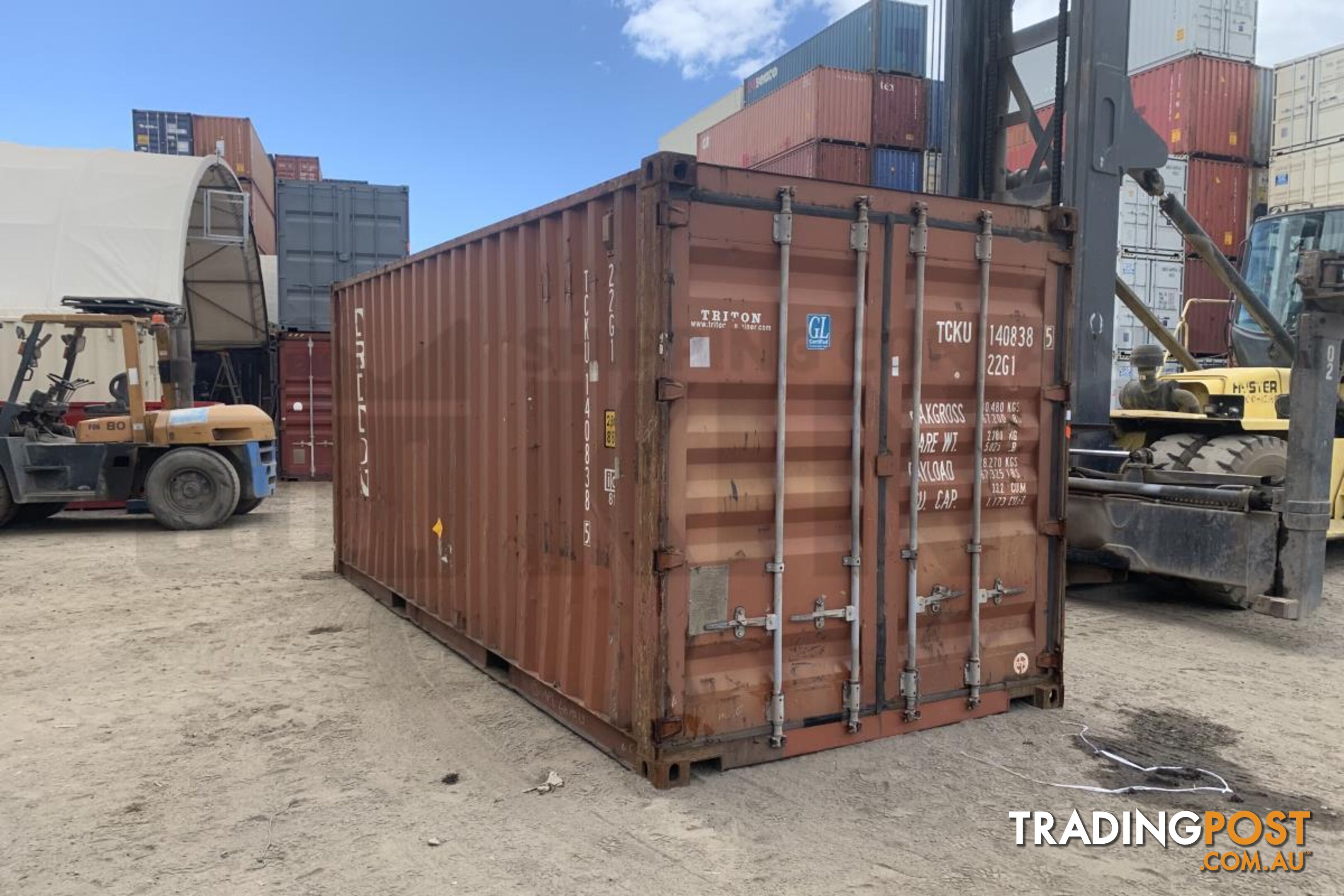 20' STANDARD HEIGHT SHIPPING CONTAINER - in Brisbane