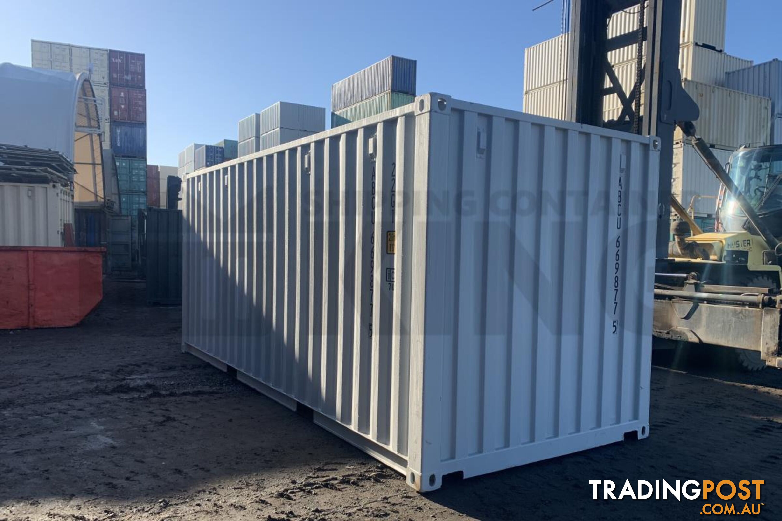 20' STANDARD HEIGHT SHIPPING CONTAINER - in Rockhampton