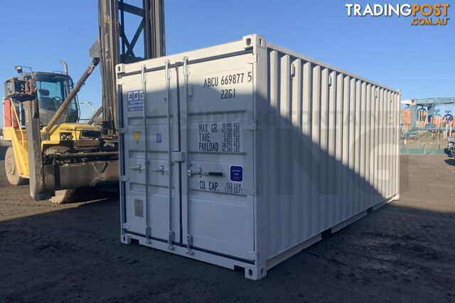 20' STANDARD HEIGHT SHIPPING CONTAINER - in Rockhampton