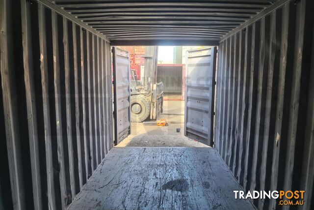 20' STANDARD HEIGHT SHIPPING CONTAINER - in Toowoomba