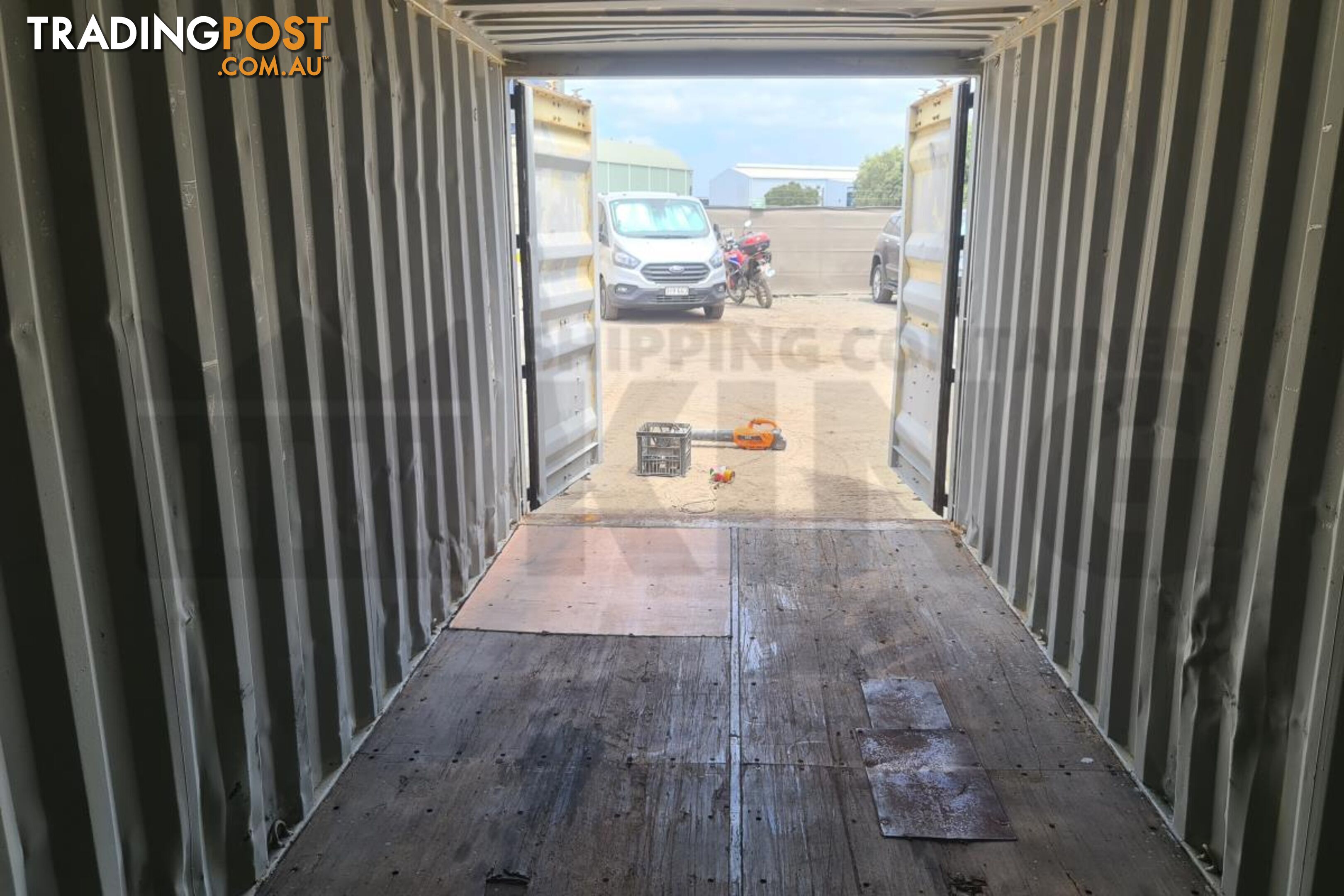 20' STANDARD HEIGHT SHIPPING CONTAINER - in Brisbane