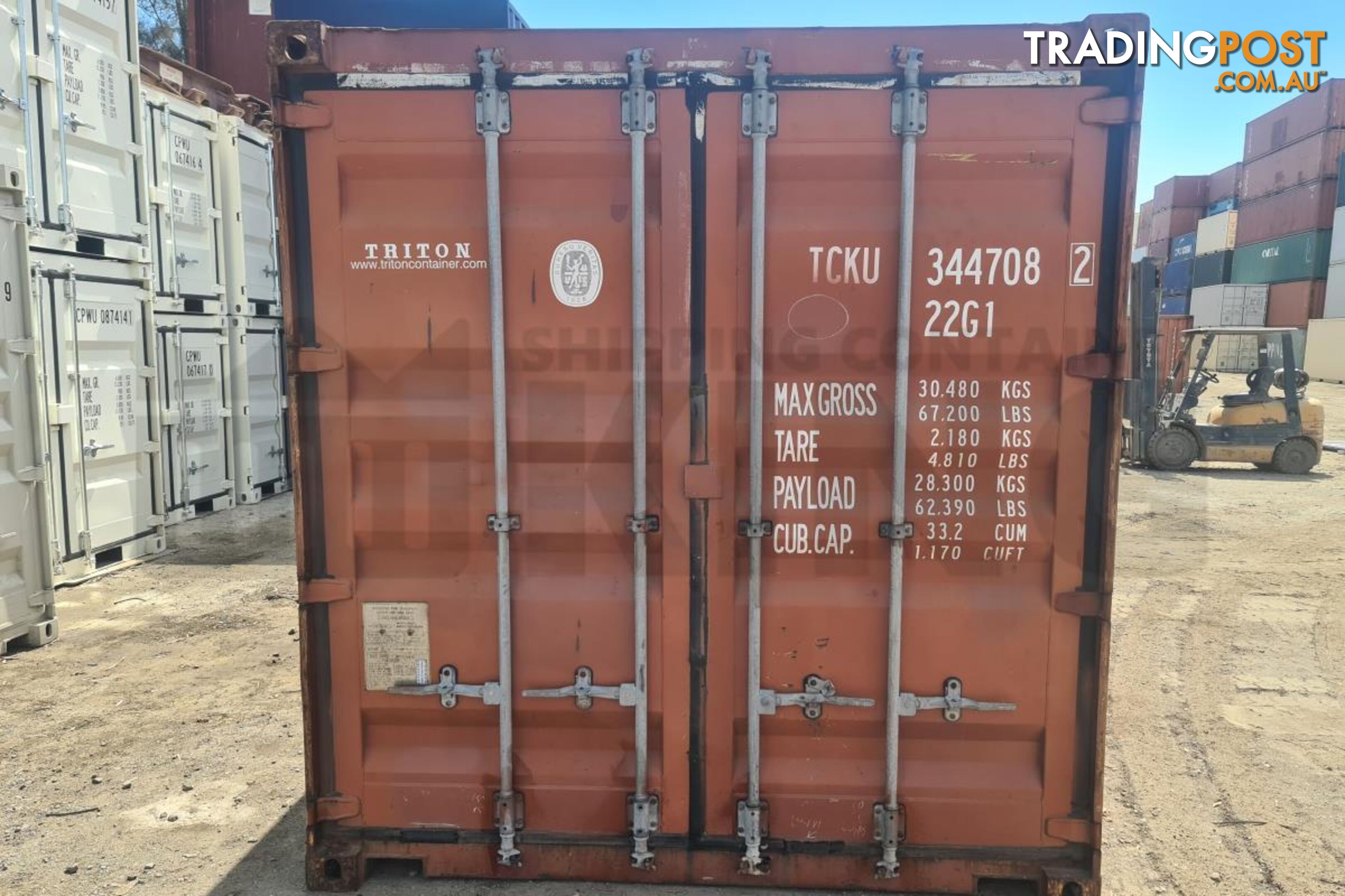 20' STANDARD HEIGHT SHIPPING CONTAINER - in Brisbane