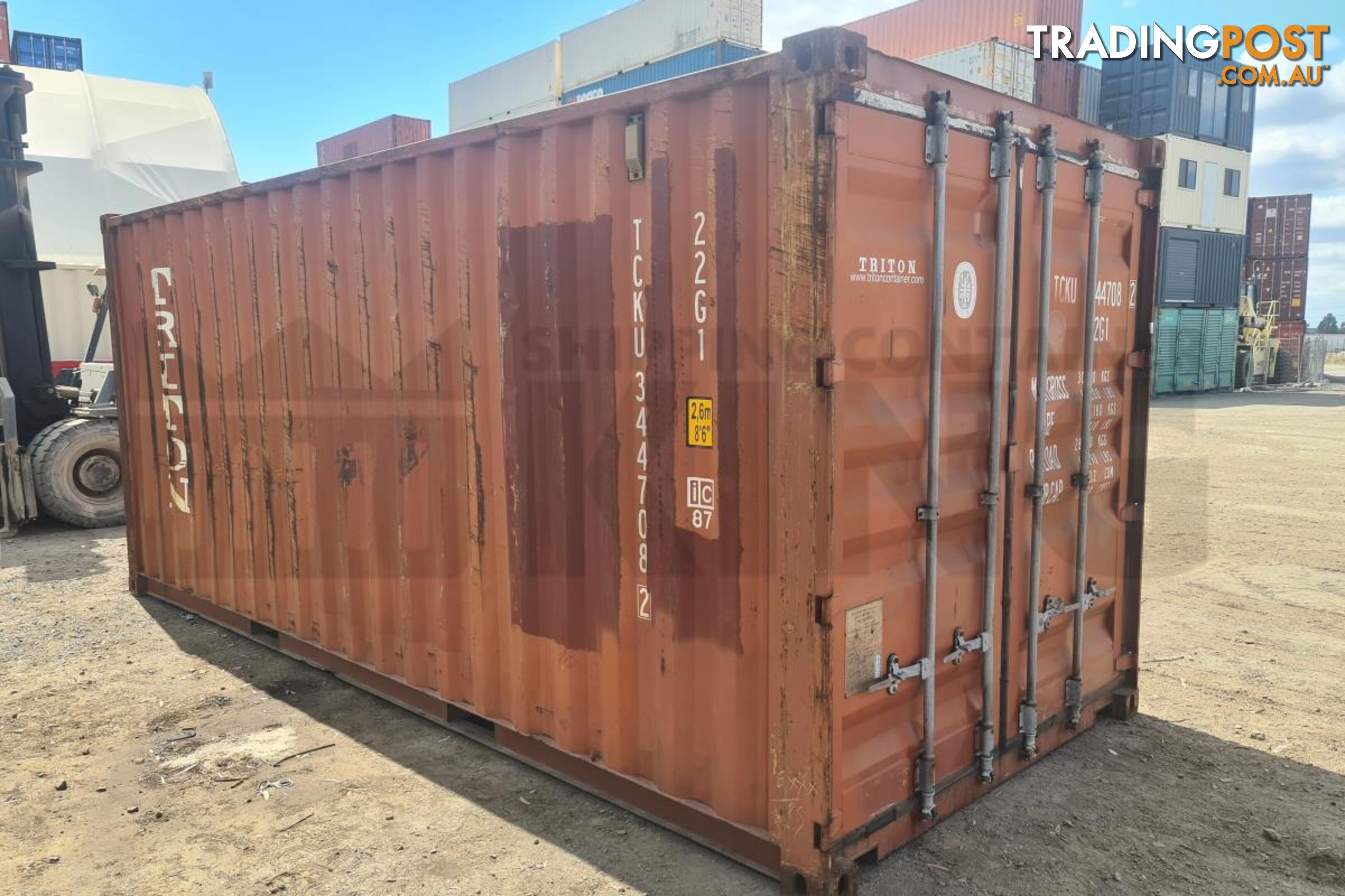 20' STANDARD HEIGHT SHIPPING CONTAINER - in Brisbane