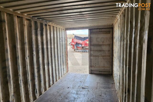 20' STANDARD HEIGHT SHIPPING CONTAINER - in Townsville