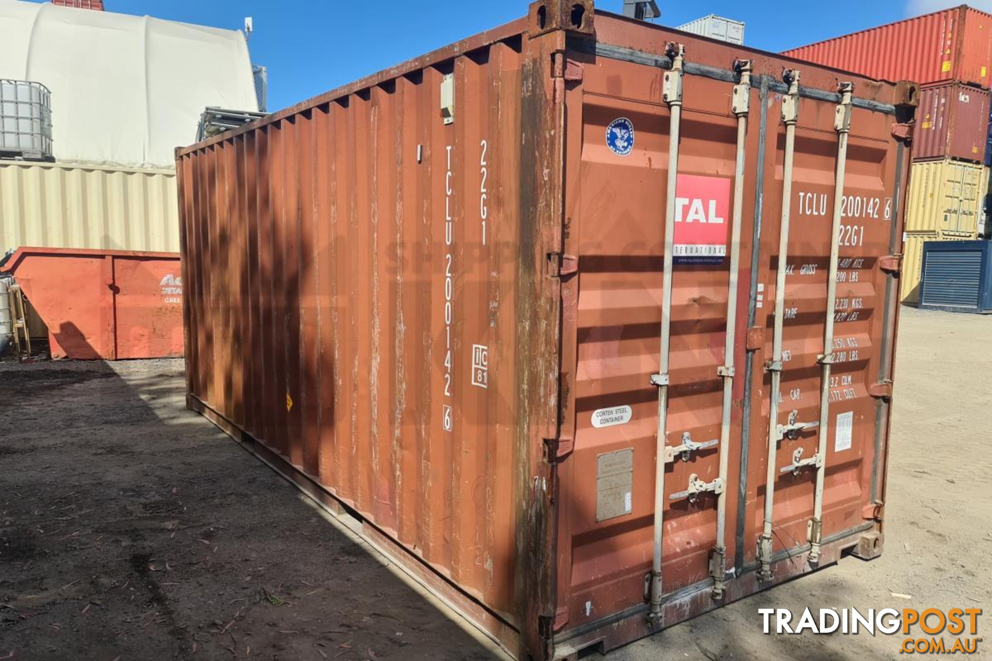 20' STANDARD HEIGHT SHIPPING CONTAINER - in Brisbane