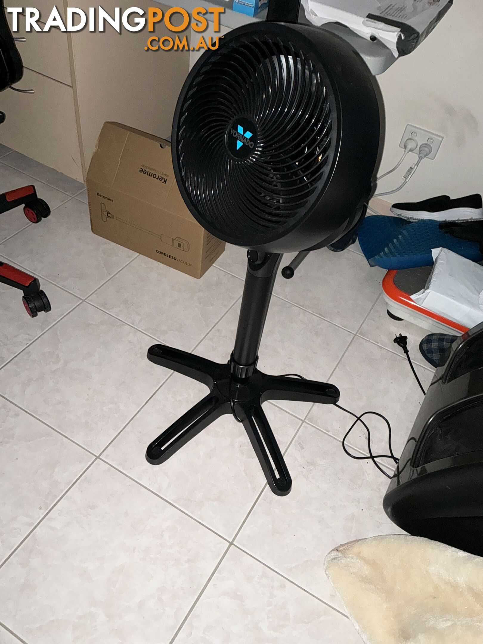 Vornado 683 Medium Pedestal Air Circulator