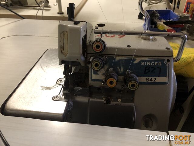 Walking foot sewing machine and overlocker