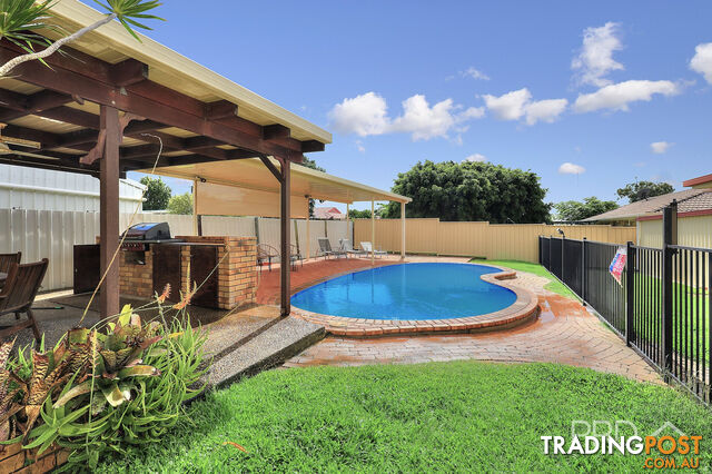 17 Drummond Street URANGAN QLD 4655