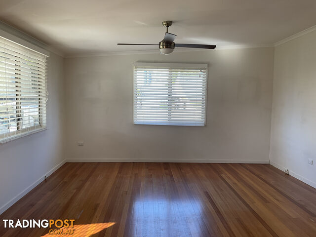8 Hibiscus Street URANGAN QLD 4655 - photo 4 of 6