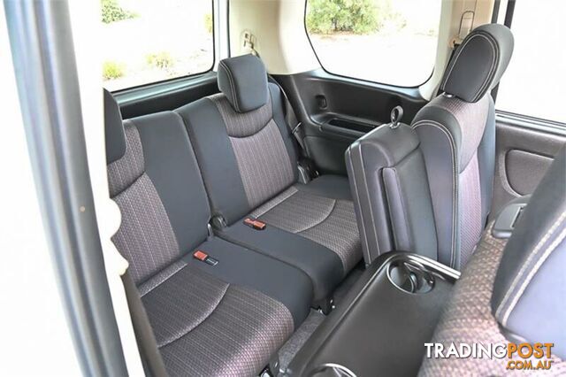 2014 NISSAN SERENA HFC20 HYBRID HIGHWAY STAR VAN