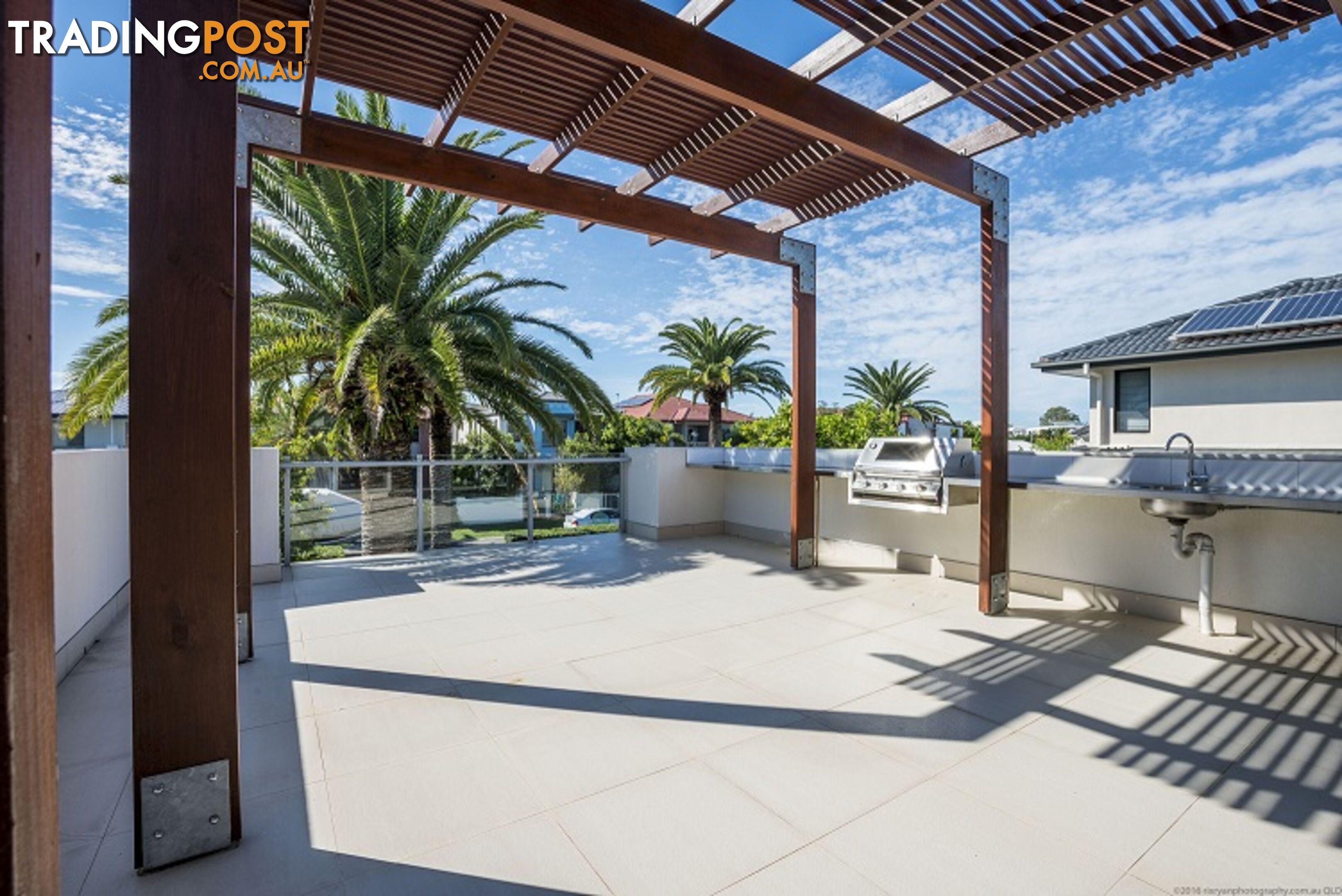 52 Harbour Rise HOPE ISLAND QLD 4212