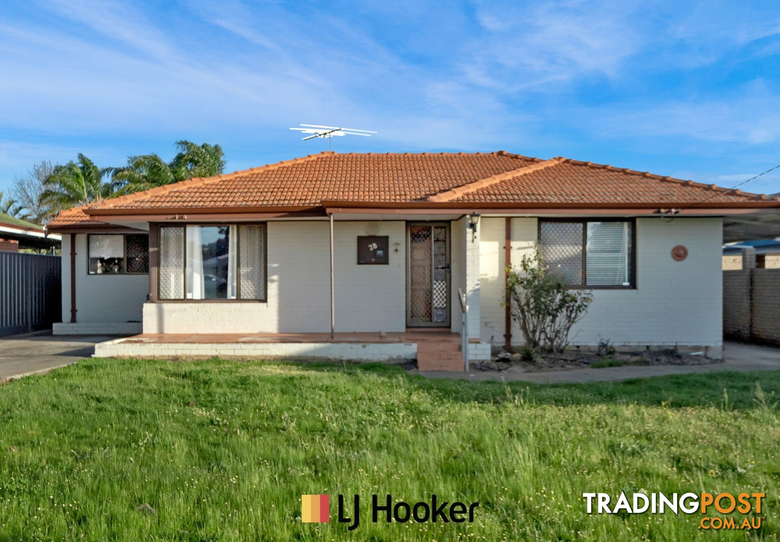 28 Mereworth Way GIRRAWHEEN WA 6064