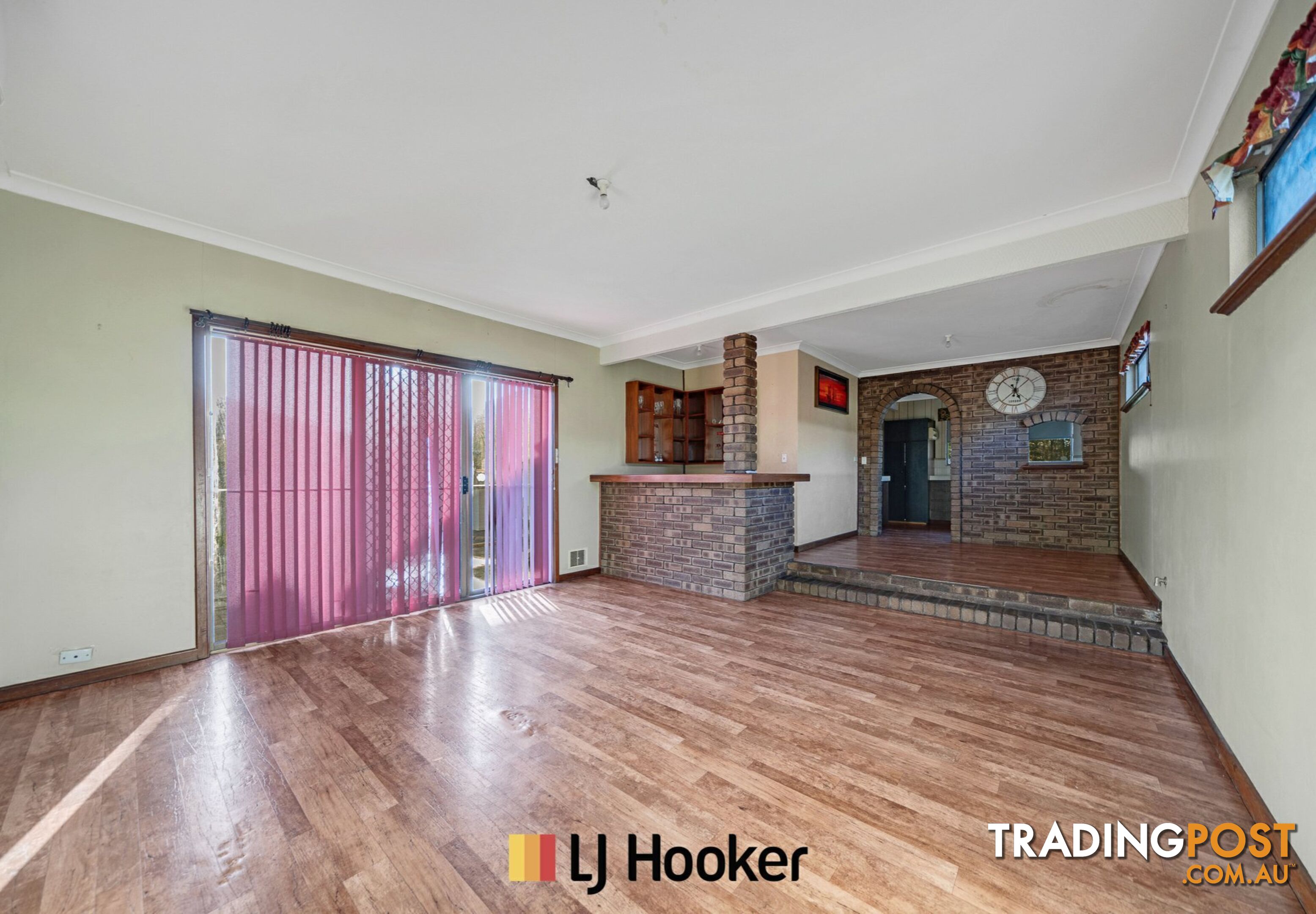 28 Mereworth Way GIRRAWHEEN WA 6064