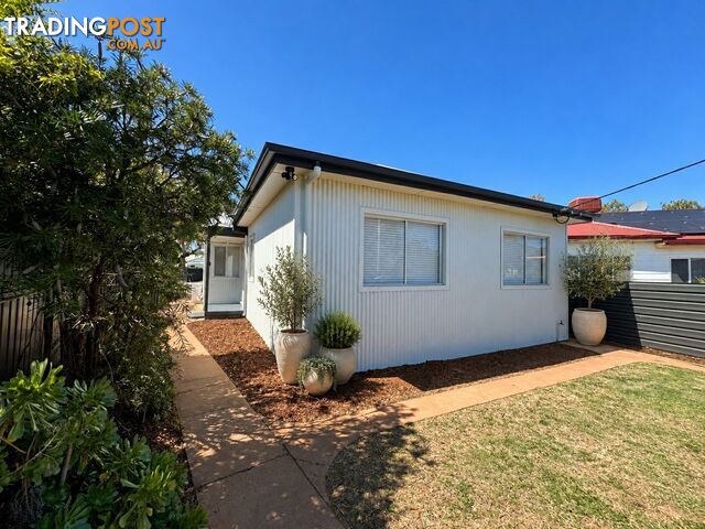 9 Railway Parade BROKEN HILL NSW 2880